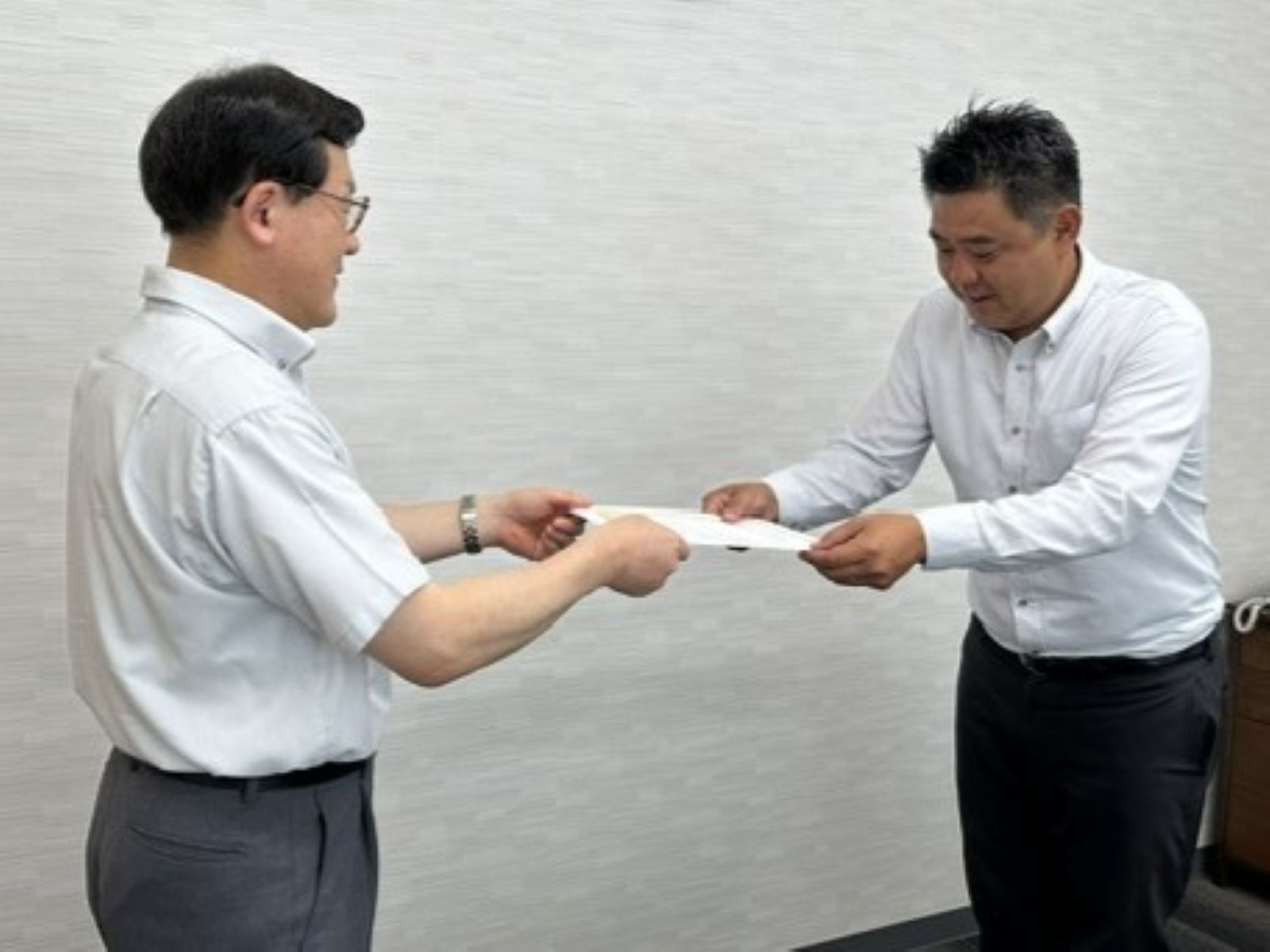 R8社内表彰1.jpg